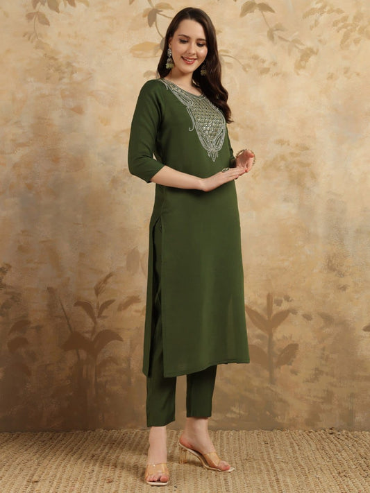 Clothas Women Chanderi Kurti Pant with Duppata Mahendi